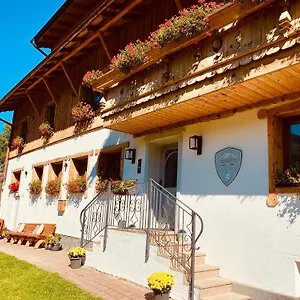 Alm Seasons Premium & Saalbach